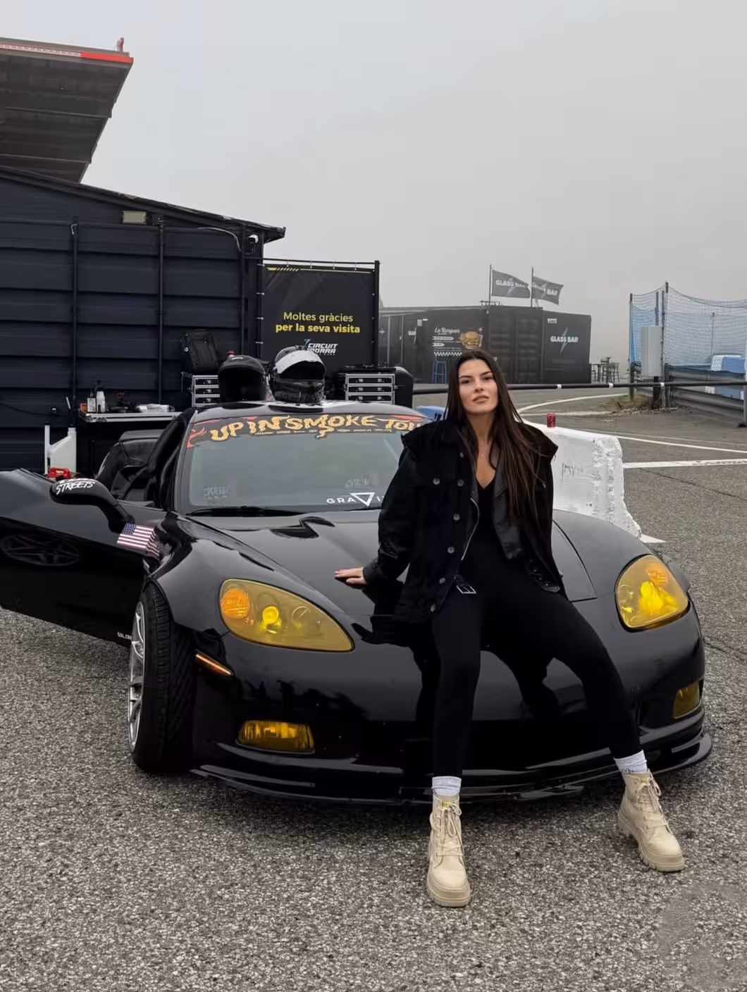 Ilona brides by.young