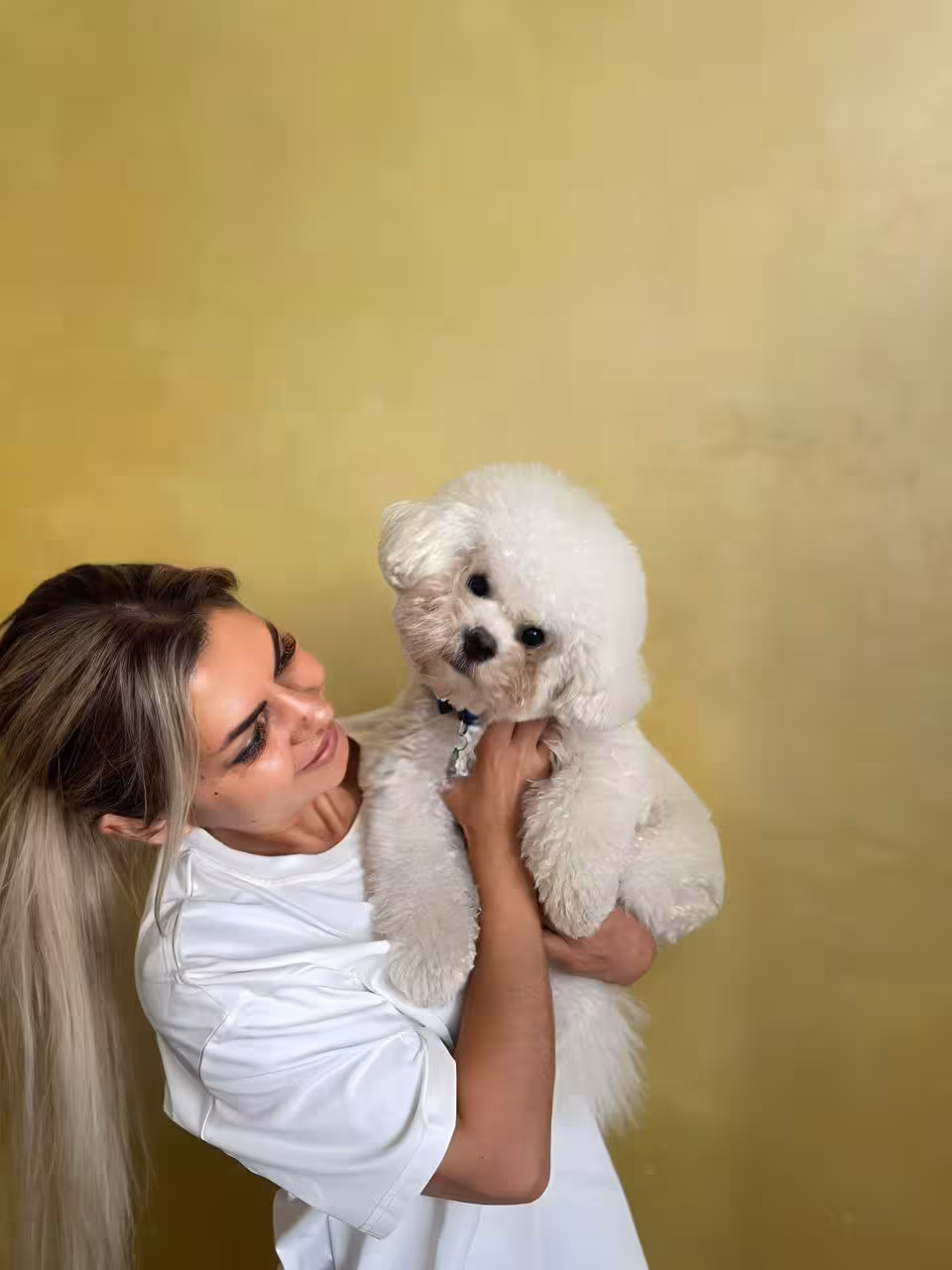 Maryna brides by young man