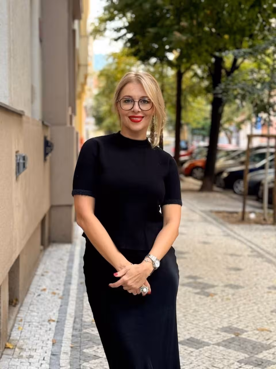 Olena friends brides