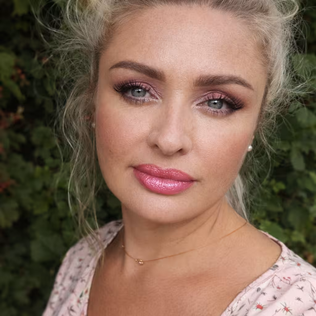 Lily brides by.young