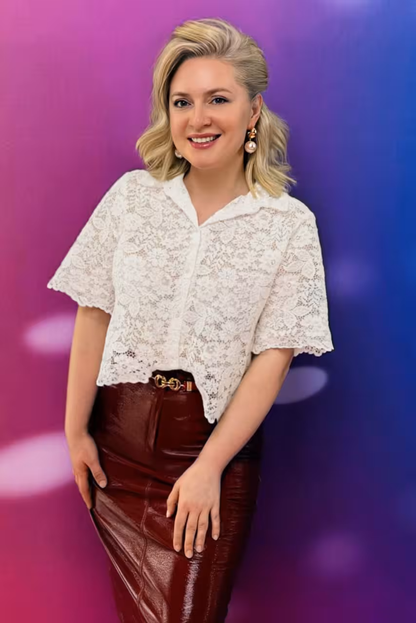 Lidiya brides by young man