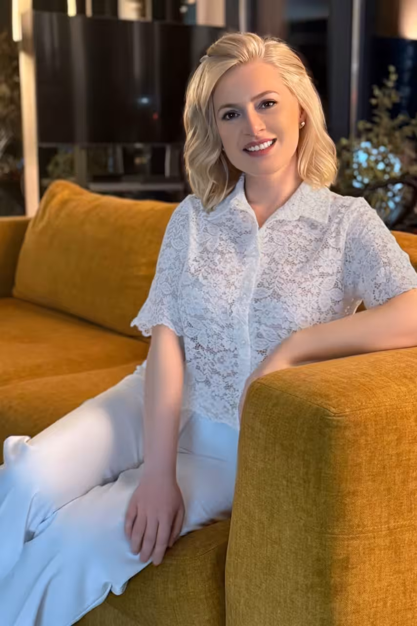 Lidiya brides by young man