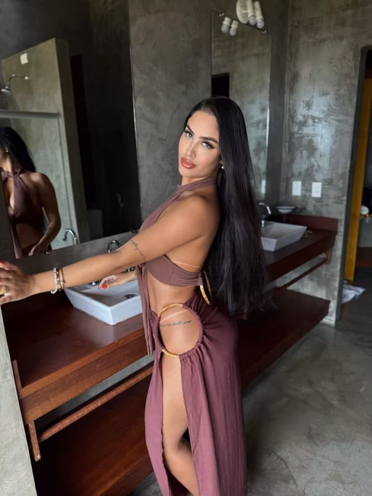 Raquel friends brides